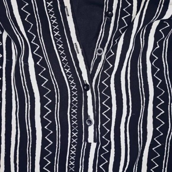 SHEER BLACK AND WHITE 90'S STYLE GEOMETRIC BLOUSE - Picture 4 of 5